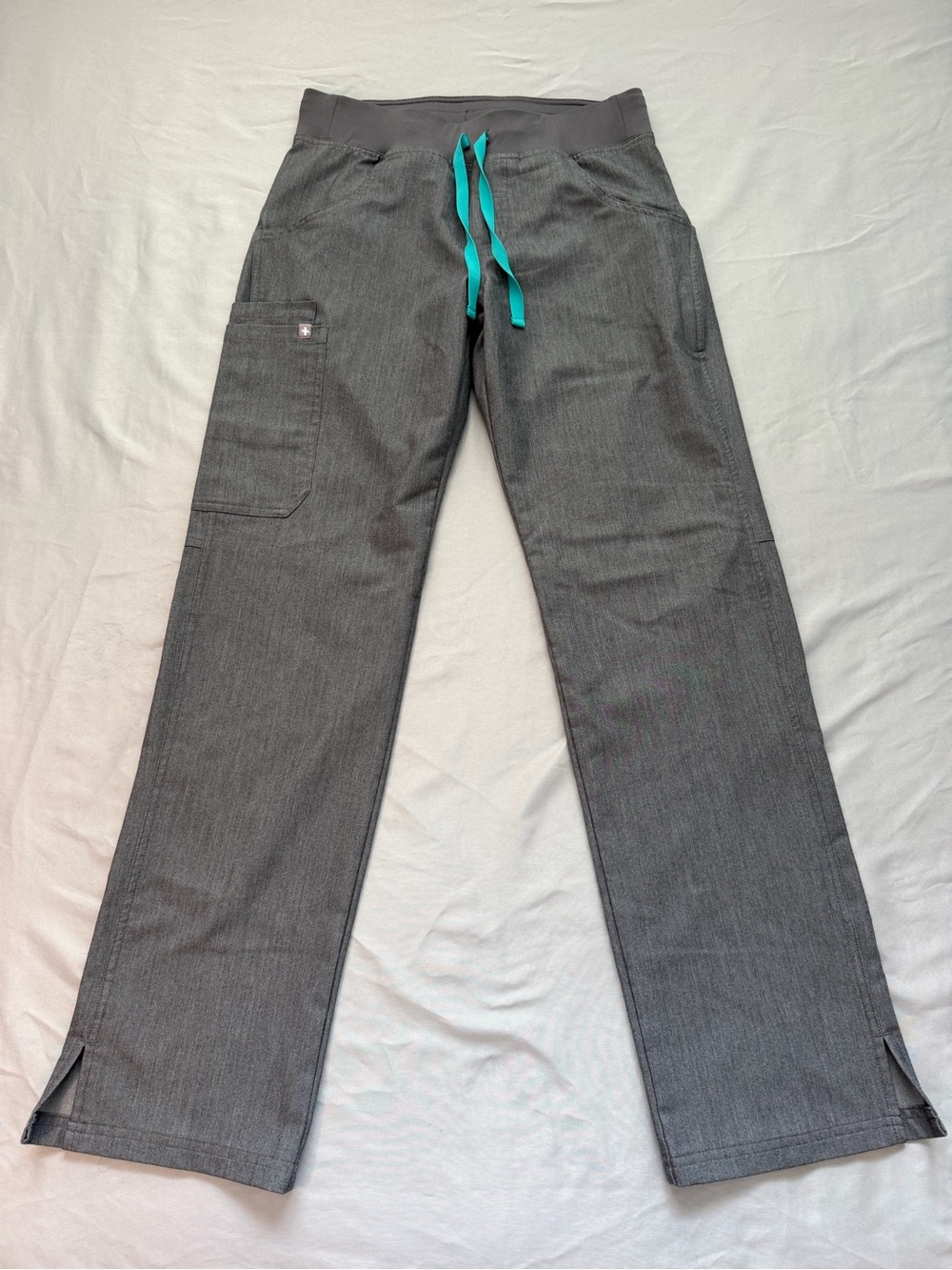 Figs Women’s Graphite Kade Cargo Scrub Pants with Teal Drawstring